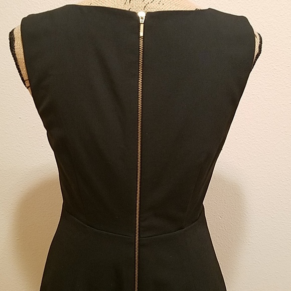 Festive dress - Picture 5 of 8